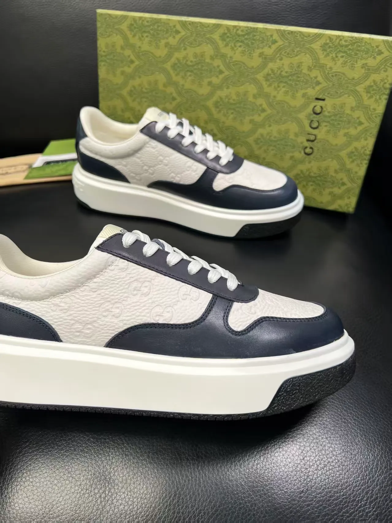 P460 new men's shoes GUCCI [Lightning] latest shoes are shipped. Original quality, fashionable, made of special materials, sheepskin lining, brand new packaging. The foot feels super comfortable and the workmanship is impeccable. Size: Male 38-45, No. 058